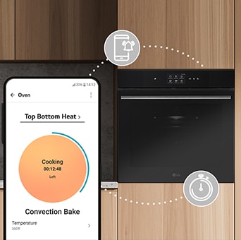 Forno LG collegato via Wi-Fi a uno smartphone, che mostra il tempo di cottura e la temperatura corrente.