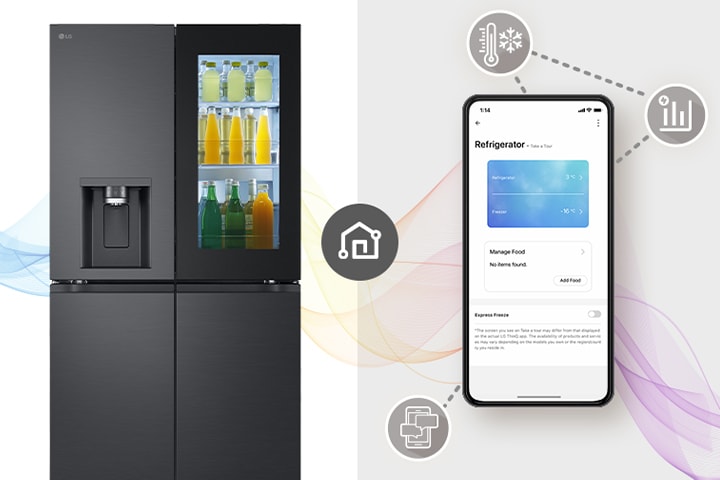Frigorifero LG nero con vano bevande a sinistra e smartphone a destra che mostra l'app di gestione del frigorifero.