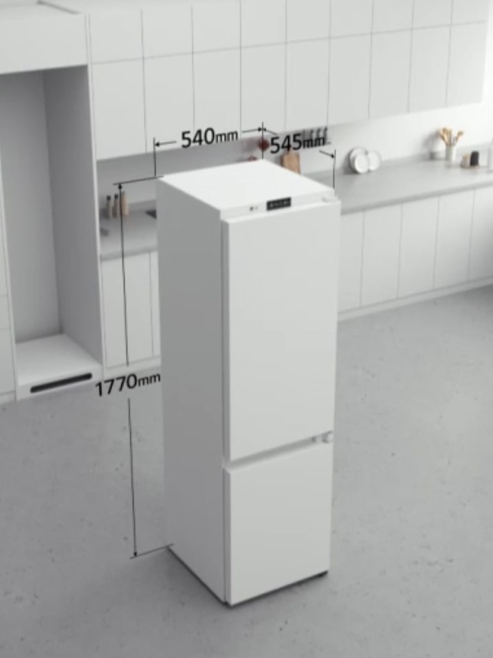 Dimostrazione dell' installazione del frigorifero combinato da incasso LG