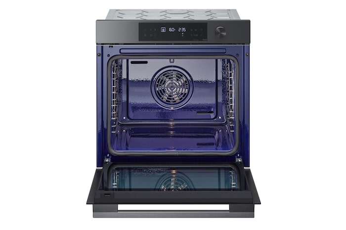 Foto frontale con porta aperta