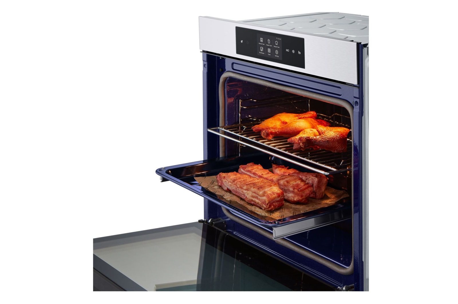 Foto angolata del forno con cibo LG WSED7664S