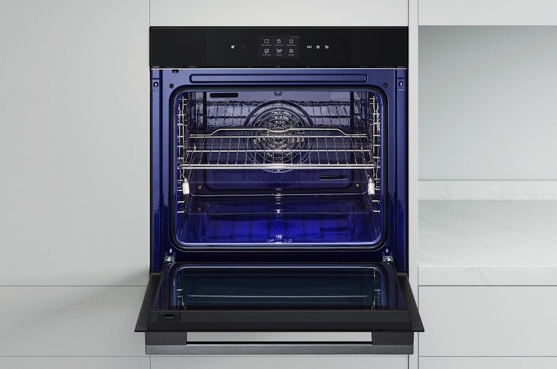 LG Offerta Kit: Forno 100% vapore InstaView 76L Classe A++ e Piano induzione 60cm, Potenza 2,5 ~ 7,4kW, WSED7667M.CBIZ7