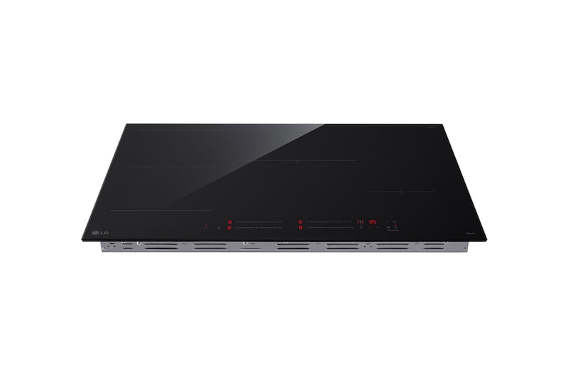 Foto angolata verso destra del piano cottura.