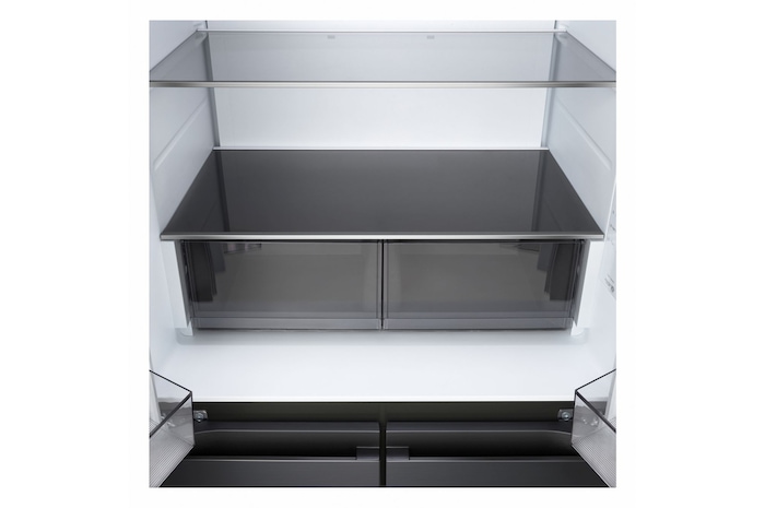Frigorifero Multidoor Slim LG GMBS30SDEP con interno vuoto, ripiani in vetro e ampi cassetti inferiori.