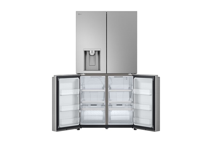 Vista frontale con porte del frigo chiuse e porte del freezer aperte