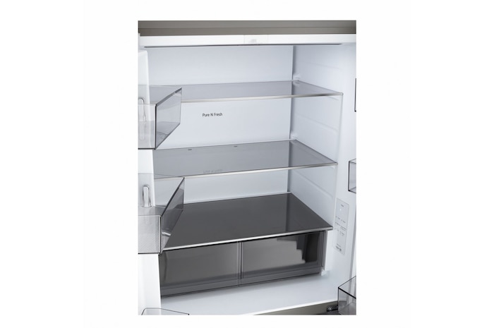 Frigorifero Multidoor Slim Instaview LG GMVS30SEPY con interno Pure N Fresh, ripiani in vetro e cassetti inferiori per una conservazione ordinata degli alimenti.