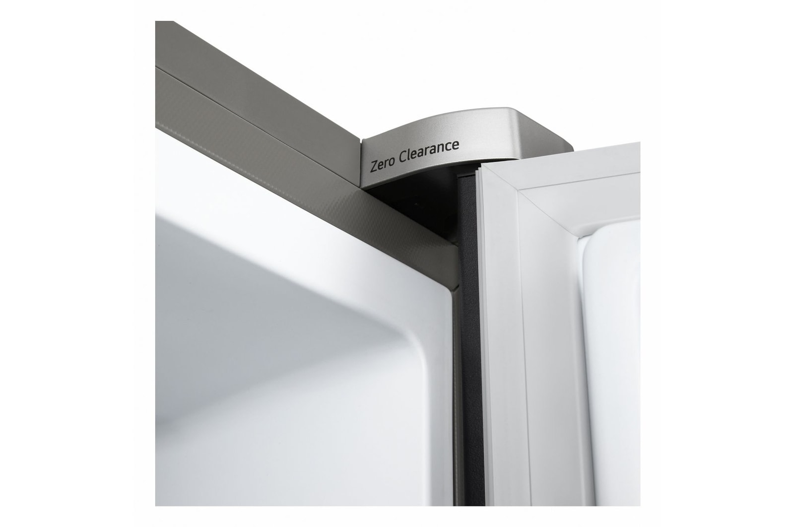 Frigorifero Multidoor Slim Instaview LG GMVS30SEPY con cerniera Zero Clearance per apertura a filo muro e massima praticità.