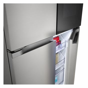 Frigorifero Multidoor Slim Instaview LG GMVS30SEPY con porta aperta e scomparti interni visibili per la conservazione degli alimenti.