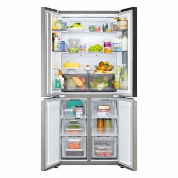 Interno organizzato con 4 porte aperte del Frigorifero Multidoor LG GMVS30SEPY