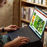 LG gram 16Z90R | Notebook Ultraleggero con Windows 11 Pro | 16", Intel® Core™ i5, 16GB RAM, SSD 512GB, Obsidian Black, 16Z90R-G.AP55D