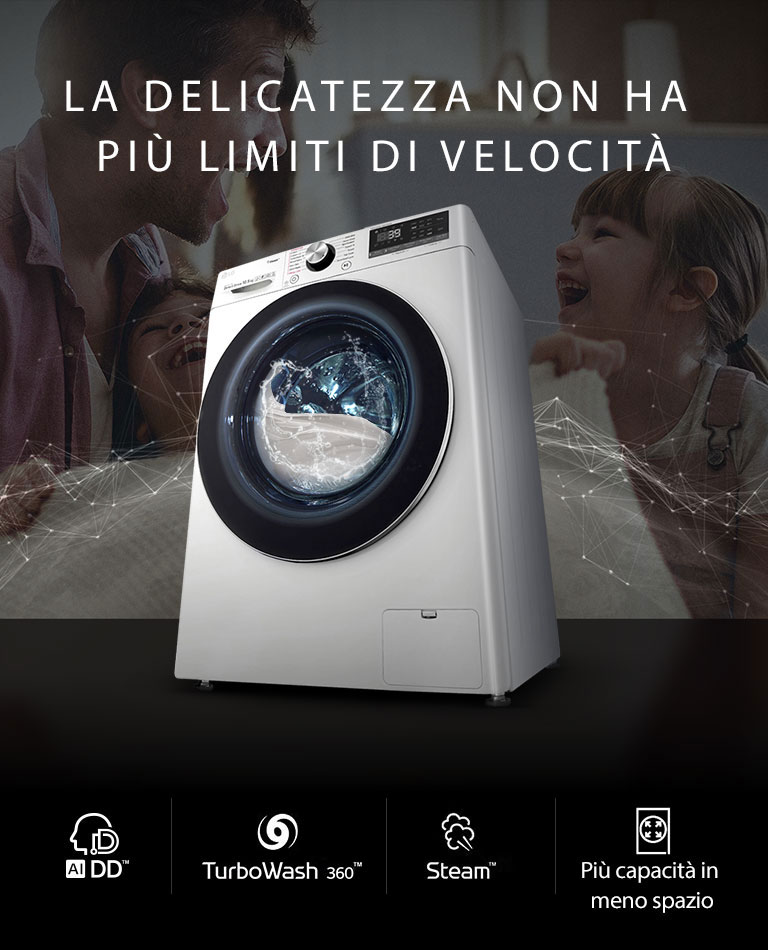 La lavatrice funziona sullo sfondo del padre e della figlia che ridono.