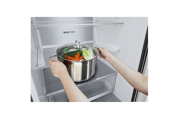 LG Frigorifero combinato | Classe B, 384L | Wine Rack, Door&Linear Cooling, Fresh Balancer&Converter, No Frost | Nero, GBB72MCVBN