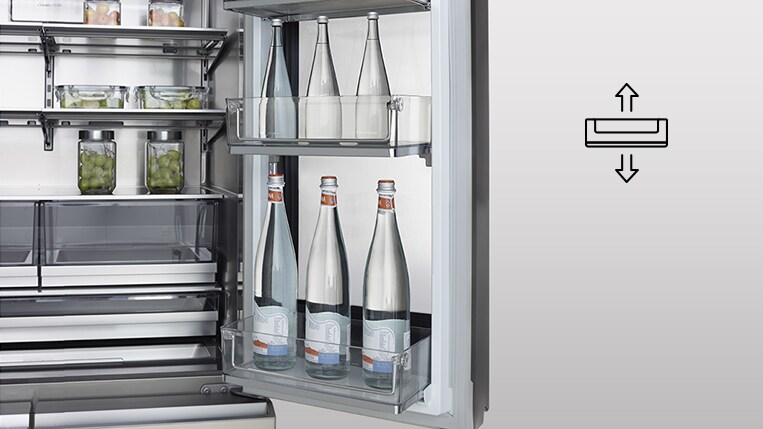 Ripiani Door-in-Door del frigorifero LG SIGNATURE riempiti con bottiglie di vari formati.