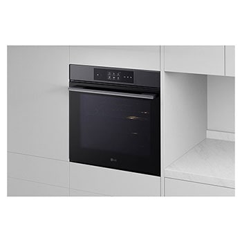 Foto angolata del forno LG WSED7665B