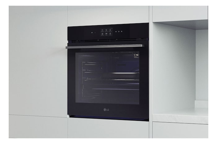 Foto angolata del forno LG WSED7667M