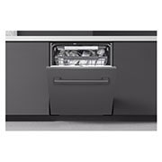 Foto frontale della lavastoviglie LG DB365TXS