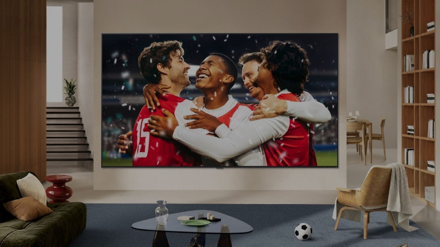 TV per godersi lo sport in TV: immagine di giocatori di calcio su TV LG