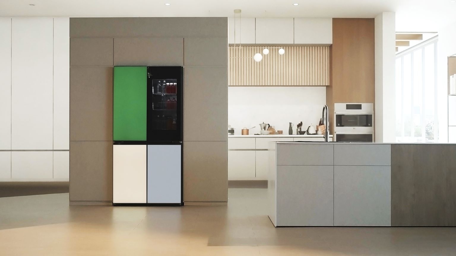 cucine colorate: immagine di una cucina con frigorifero colorato LG MoodUP Multidoor InstaView.