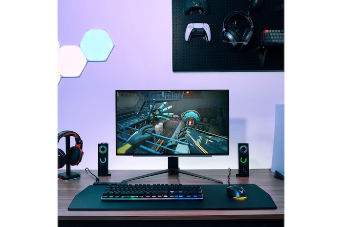 LG Monitor gaming OLED QHD UltraGear LG, 27GR95QE-B