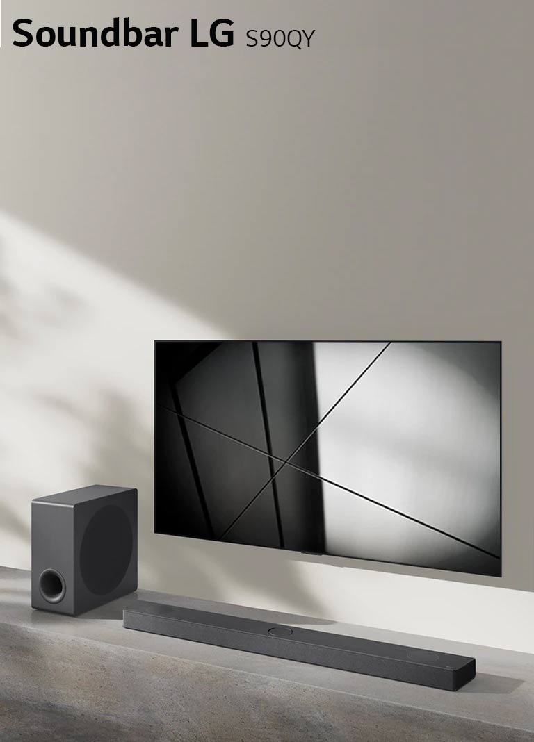 La Soundbar LG S90QY e il TV LG sono collocati insieme nel soggiorno. Il TV è sopra e mostra un’immagine in bianco e nero.