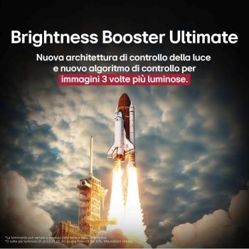 Uno space shuttle in fase di lancio da terra La scena è divisa a metà: una metà è leggermente più scura e opaca, l’altra metà mostra come le immagini dell’esplosione del razzo siano straordinariamente luminose sullo schermo di una LG OLED TV con la struttura di emissione della luce e l’architettura di controllo dell’illuminazione del Brightness Booster Max.