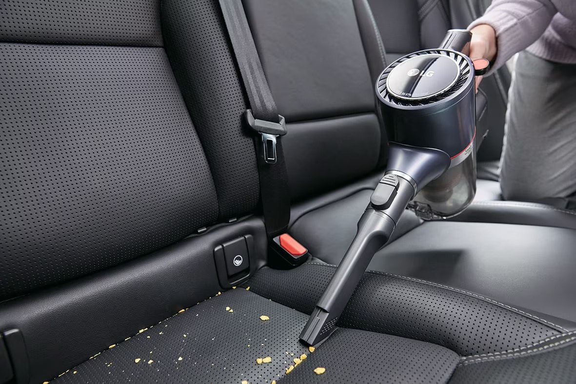 Come pulire i sedili e gli interni della macchina