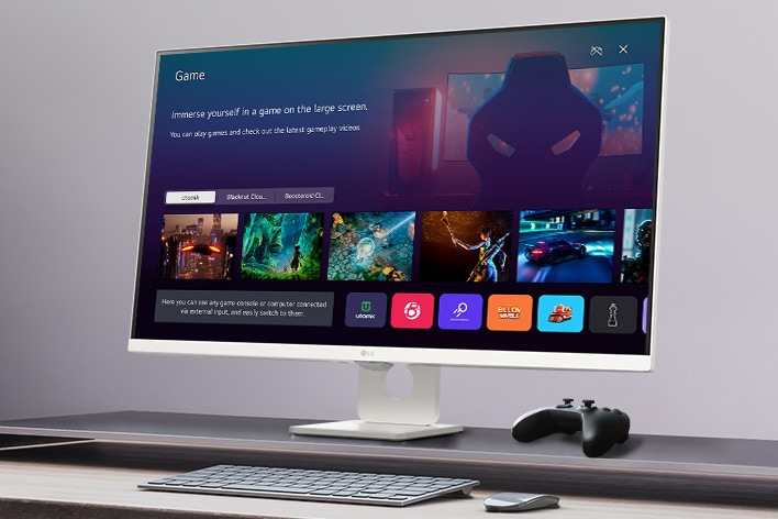 Lo schermo del monitor smart posizionato sul tavolo visualizza la schermata dell'APP di gioco.