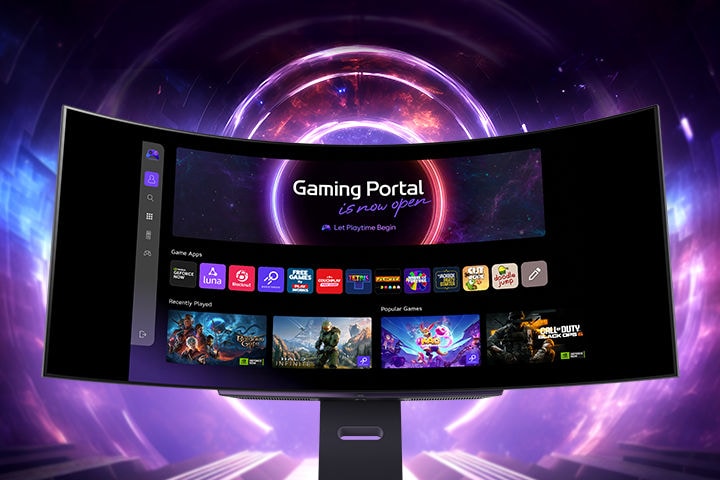 Un monitor curvo mostra una dashboard di gioco con icone vivaci di giochi, inclusi titoli d'azione, puzzle e app di cloud gaming. Una grafica di un portale cosmico e luminoso circonda lo schermo, esaltando l’atmosfera fantascientifica.
