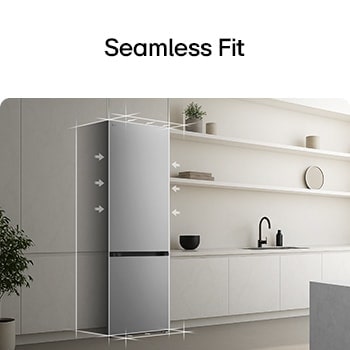 Frigorifero LG con congelatore inferiore (gbbs726cpy) installato a filo dell’alta parete beige caldo con frecce bianche che puntano verso il lato superiore e le superfici anteriori.