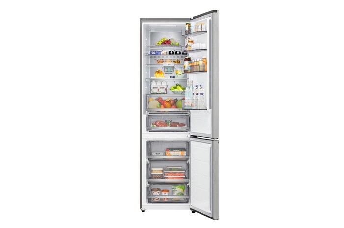 Vista con la porta completamente aperta del frigorifero LG con congelatore inferiore (gbbs726cpy) che mostra gli scomparti del frigorifero e del congelatore.