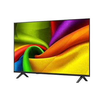 LG NANO 4K UHD AI NU85の第9世代alpha 7 AIプロセッサー4Kが、黄色い回路基板の中央で輝き、よりスマートで強力なAI処理を強調している。これにより、コントラストと奥行きが向上し、4K画像の鮮明さが向上する。