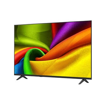 LG NANO 4K UHD AI NU85の第9世代alpha 7 AIプロセッサー4Kが、黄色い回路基板の中央で輝き、よりスマートで強力なAI処理を強調している。これにより、コントラストと奥行きが向上し、4K画像の鮮明さが向上する。