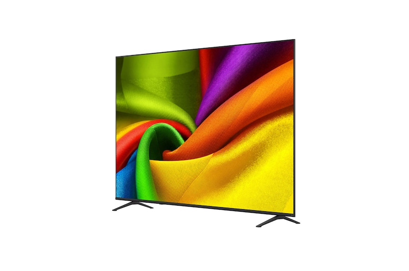 LG NANO 4K UHD AI NU85が、SDRとHDR10 Proを比較する分割風景画像でHDR10 Proの性能を示している。夕焼けの湖のシーンにおいて、より明るいハイライト、より深い陰影、強化されたコントラストを実現し、豊かなディテールと明瞭さを実現している。