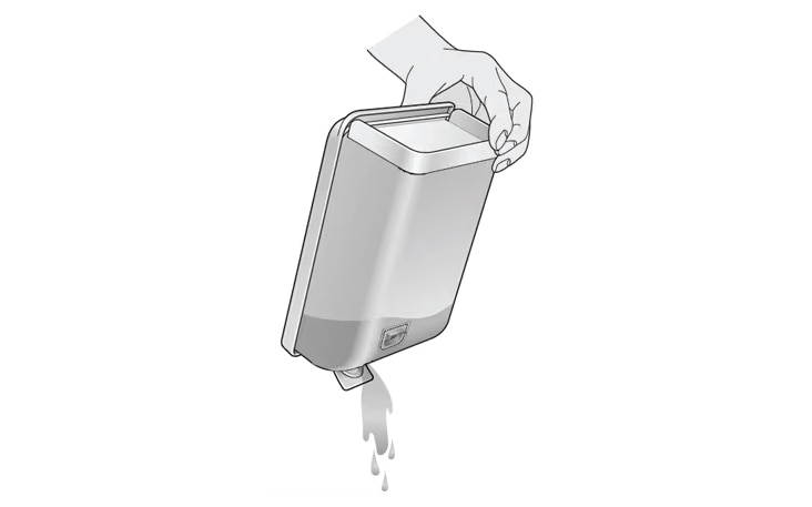動作前に水タンクの水を確認します。 水タンク(排水):ご使用前にタンクを空にしてください。