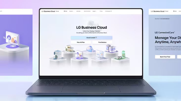 The image illustrates an example of an administrator remotely publishing content via LG SuperSign Cloud.