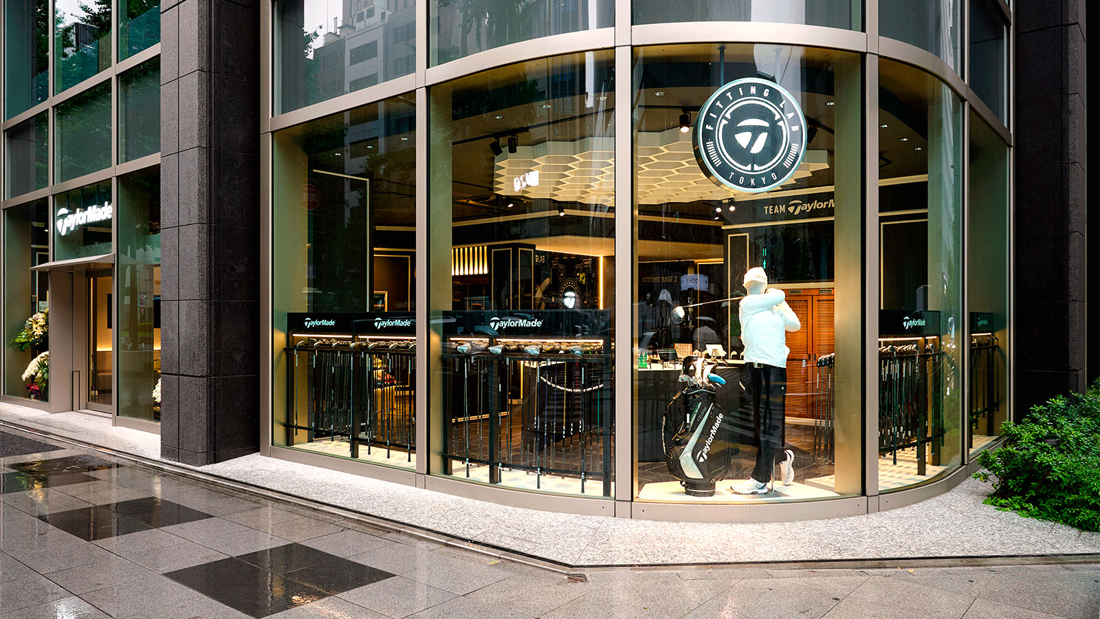 テーラーメイドゴルフ株式会社 様