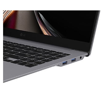 ノートパソコンの画面が2つのセクションに分かれており、片側にはAI gram chat on-device、もう片側にはCloud上のAI gram chat cloudが表示されている画像。On-DeviceとCloudのAIチャットインターフェースを対比して示している。