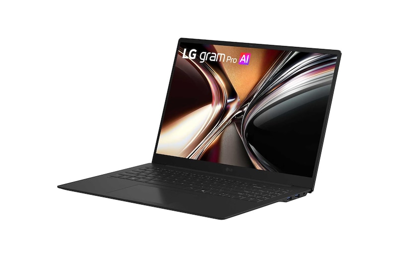 暗い背景の中に浮かぶ軽量なLG gramのノートパソコンが描かれており、そのスリムでコンパクトなデザインが強調されている画像。上部のテキストでは、17インチサイズで重量がわずか1,379gであることが強調され、左下にはMIL-STDの耐久性認証バッジが表示されており、軍用規格に基づく耐久テストをクリアしていることを示しています。