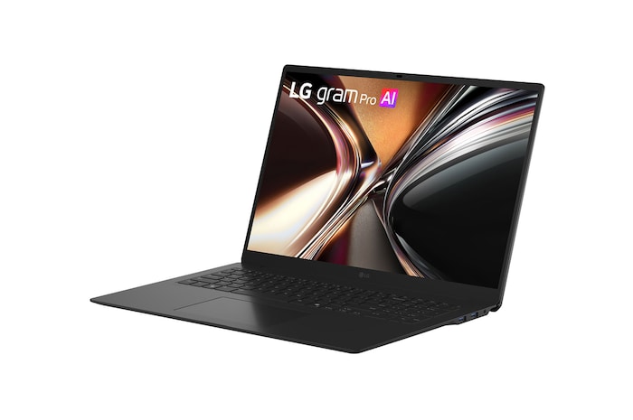 暗い背景の中に浮かぶ軽量なLG gramのノートパソコンが描かれており、そのスリムでコンパクトなデザインが強調されている画像。上部のテキストでは、17インチサイズで重量がわずか1,379gであることが強調され、左下にはMIL-STDの耐久性認証バッジが表示されており、軍用規格に基づく耐久テストをクリアしていることを示しています。