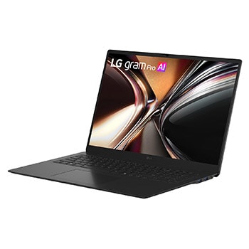 暗い背景の中に浮かぶ軽量なLG gramのノートパソコンが描かれており、そのスリムでコンパクトなデザインが強調されている画像。上部のテキストでは、17インチサイズで重量がわずか1,379gであることが強調され、左下にはMIL-STDの耐久性認証バッジが表示されており、軍用規格に基づく耐久テストをクリアしていることを示しています。