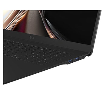 ノートパソコンの画面が2つのセクションに分かれており、片側にはAI gram chat on-device、もう片側にはCloud上のAI gram chat cloudが表示されている画像。On-DeviceとCloudのAIチャットインターフェースを対比して示している。