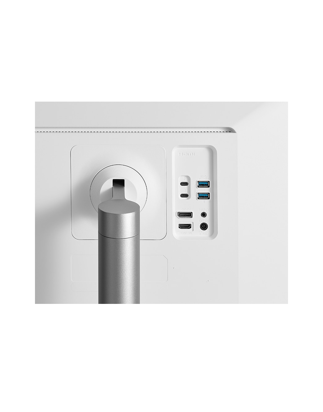 Nano IPSとHDRでいまだかつてない映像再現を実現する31.5型モニター