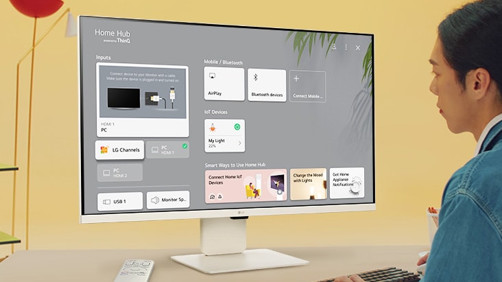 LGのSmart MonitorはUSBポートを2つ、HDMIポートを2つ備えています。