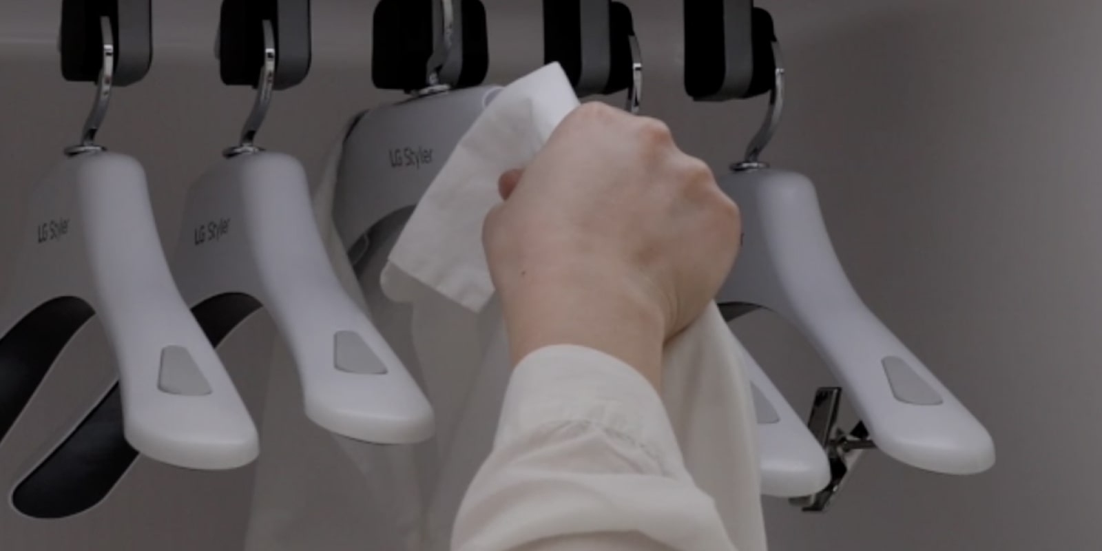 衣服をかけたら簡単なリフレッシュサイクルを開始