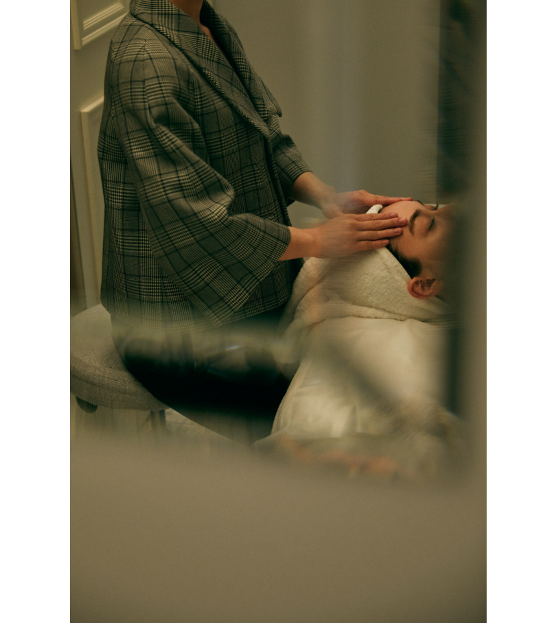 フェイシャルエステ マッサージ