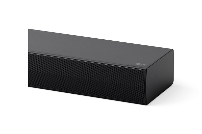 Вид спереди на боковой угол LG Soundbar S70TR