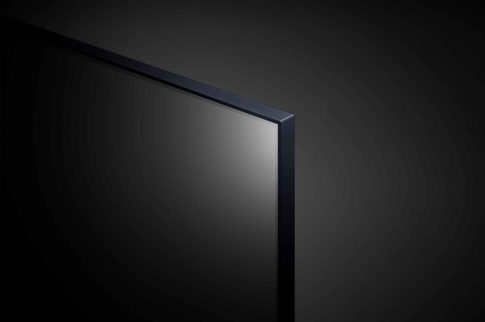 Крупный план верхнего края телевизора LG UHD, UT81