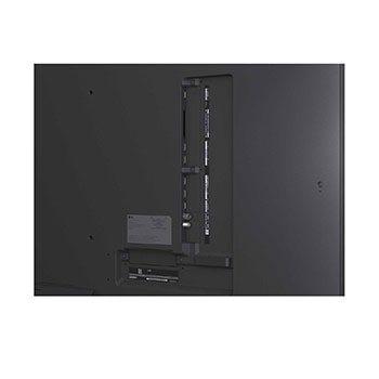 Крупный план экрана телевизора LG TV, показывающего, как работает поиск AI Search. Открывается маленькое окно чата, которое показывает, как пользователь спрашивает о доступных спортивных играх. Поиск AI Search генерирует ответы в чате, показывая пиктограммы доступного контента. Также есть подсказка для запроса с Microsoft Copilot. 