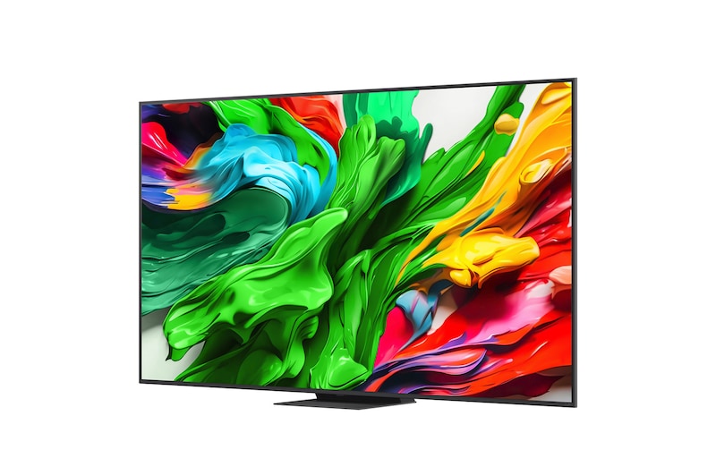 Брызги красок разлетаются вверх разноцветными всплесками. Сертификация 100% объема цвета по стандарту DCI-P3 от Intertek. Заголовок рассказывает о новой и уникальной технологии широкого цветового охвата от LG, которая позволяет видеть яркие цвета на экране.