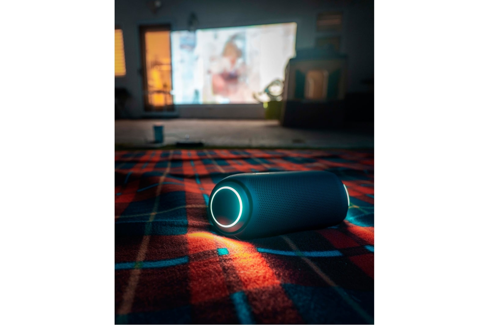 LG Портативная Bluetooth колонка LG XBOOM Go, технология Meridian, PL7W